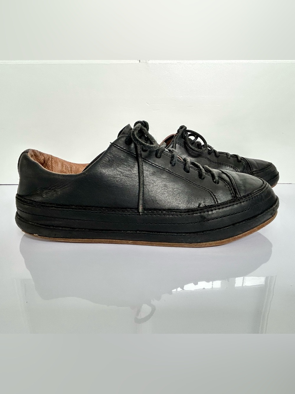 Ugg Blake Casual Leather Sneakers